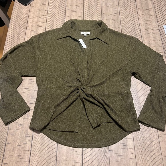 NWT Madewell Women's Olive Green Ribbed Knit Twist Front Collared Shirt Size L - Picture 4 of 9